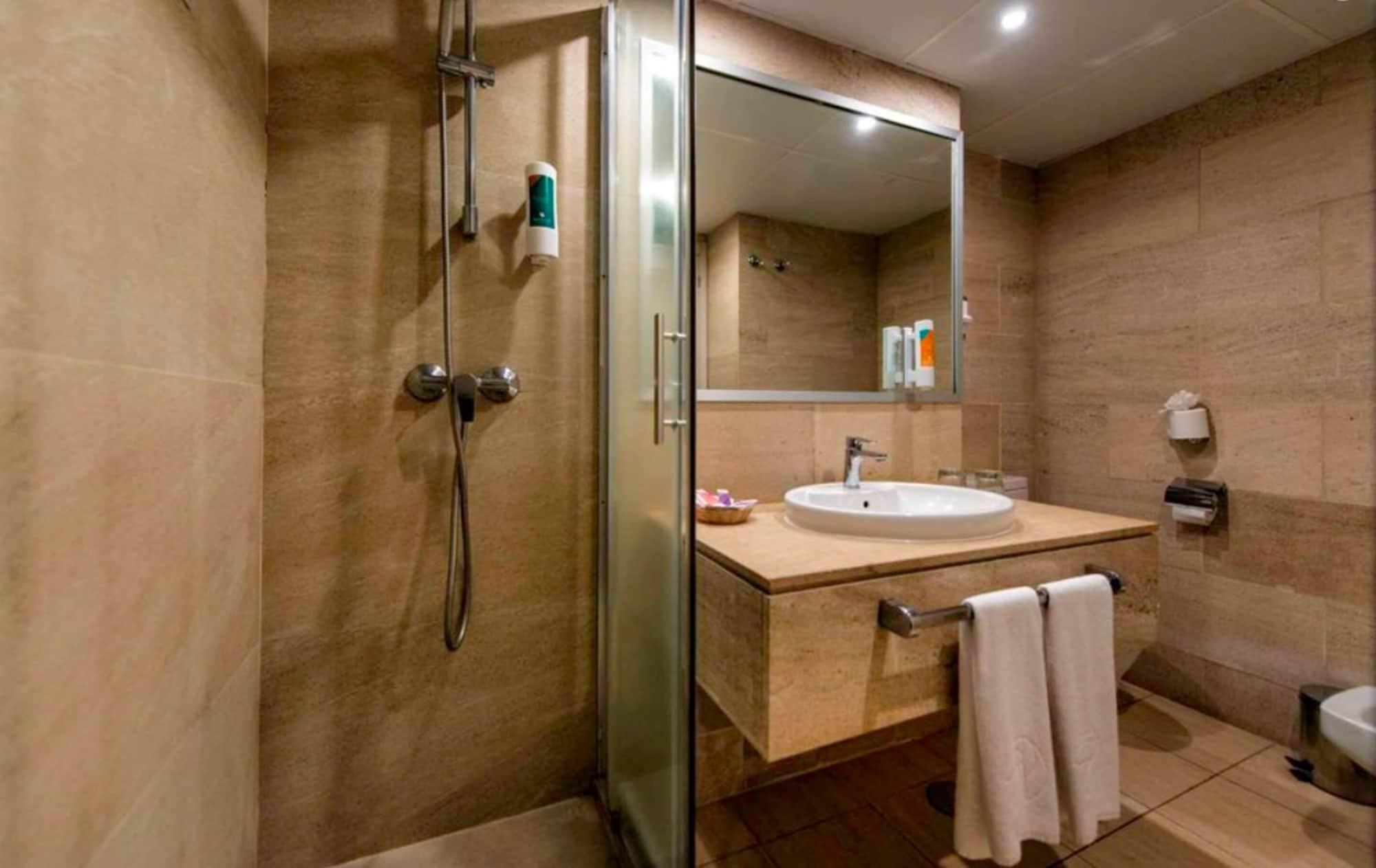 Paradise Park Fun Lifestyle Hotel 4*